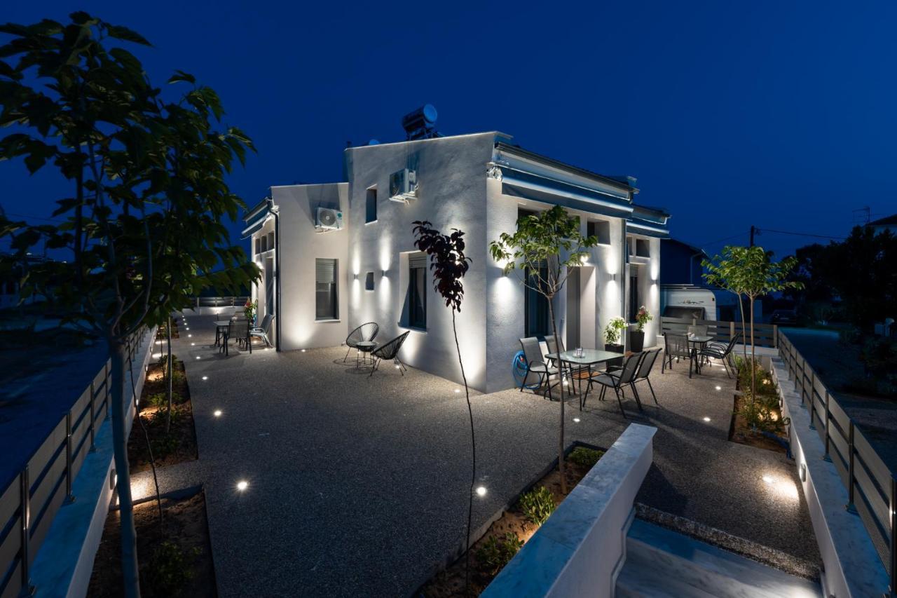 Karras' Residence Paralia Dionysiou Esterno foto